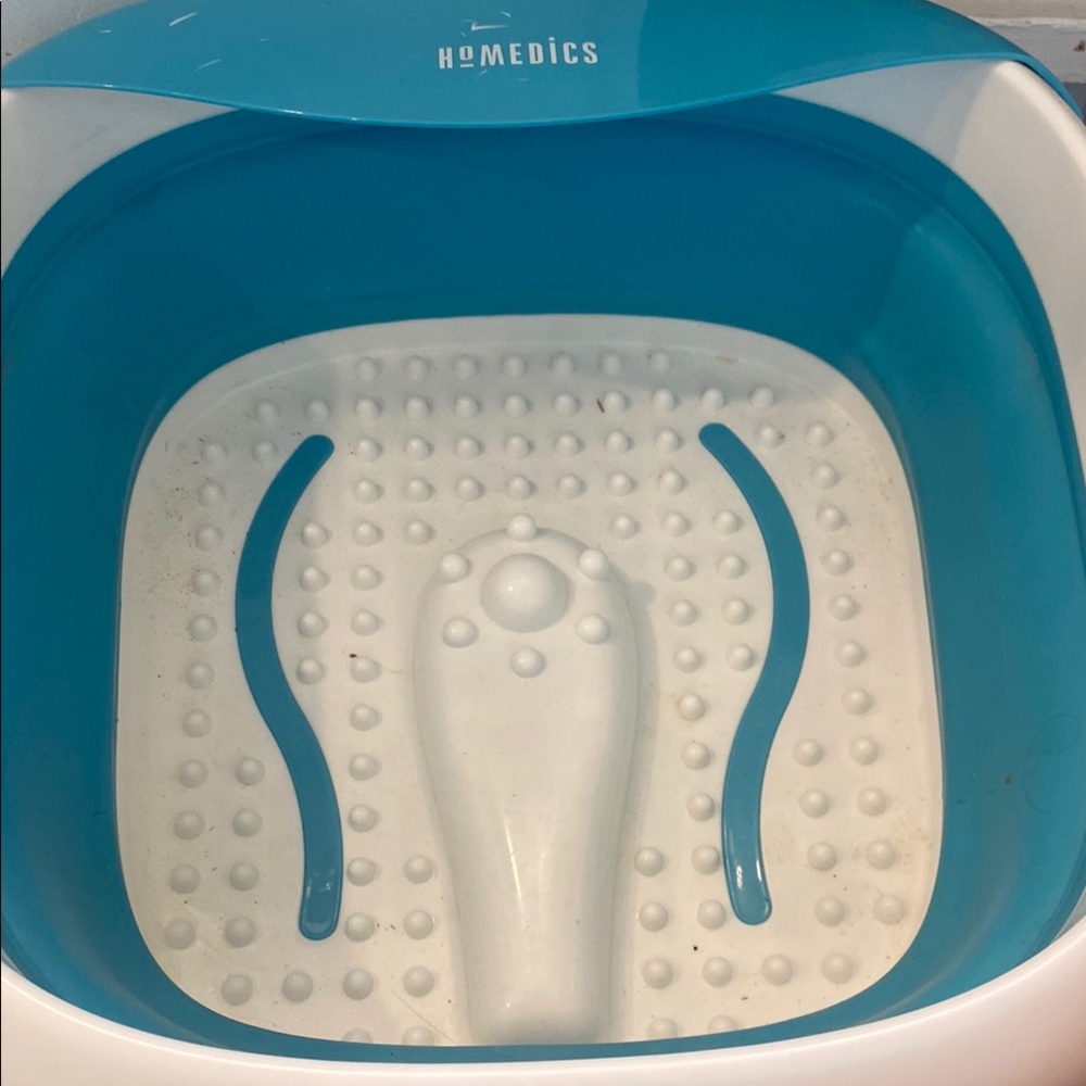 Homedics Aqua and White Foot Spa-only used once!